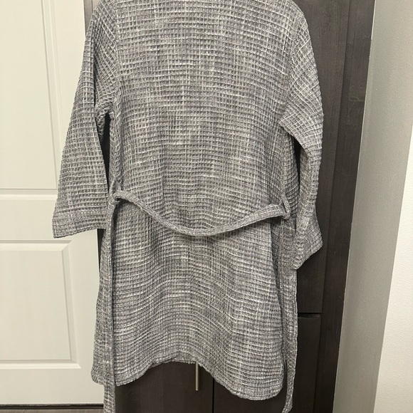 Parachute Gray Waffle Robe size Small - Picture 4 of 6